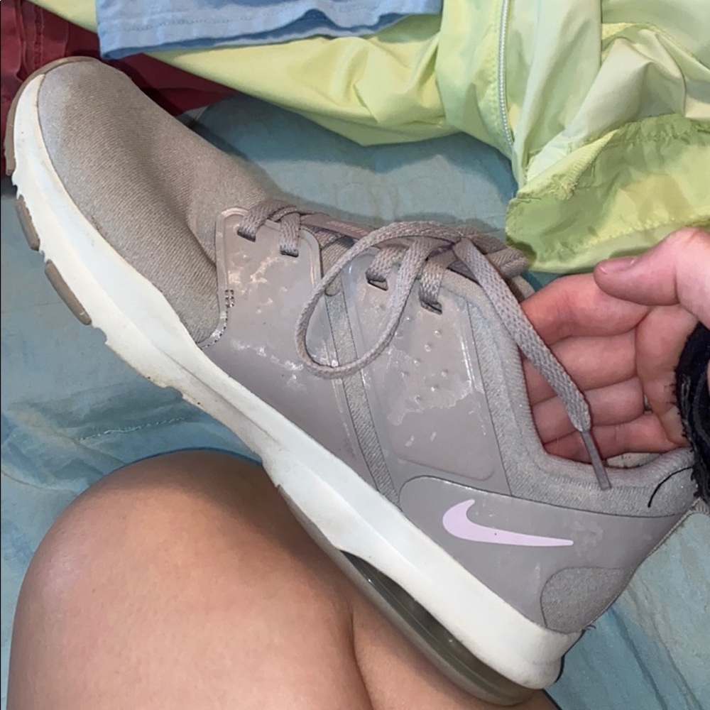 Nike Tennis Shoes